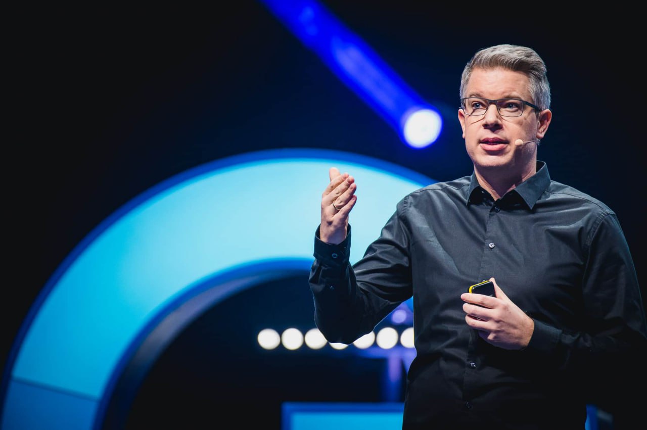 Professor Frank Thelen